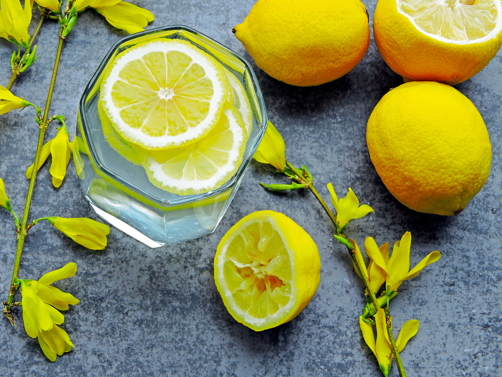 Lemon Water Benefits: ಬೇಸಿಗೆಯಲ್ಲಿ ಪ್ರತಿದಿನ 1 ಗ್ಲಾಸ್ ನಿಂಬೆ ನೀರನ್ನು ಕುಡಿಯುವುದರಿಂದ ಪ್ರಯೋಜನಗಳು, ಅನೇಕ ರೋಗಗಳು ದೂರ ಉಳಿಯುತ್ತವೆ