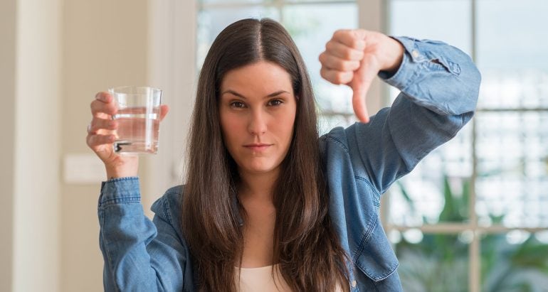 thumbs down drinking water